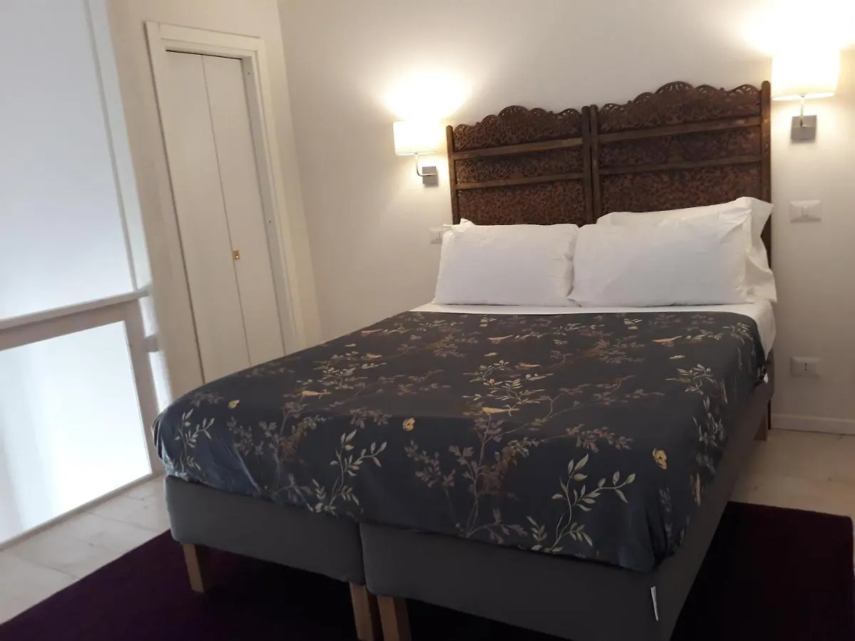 Bed and Breakfast Piano Nobile Nápoles Italia