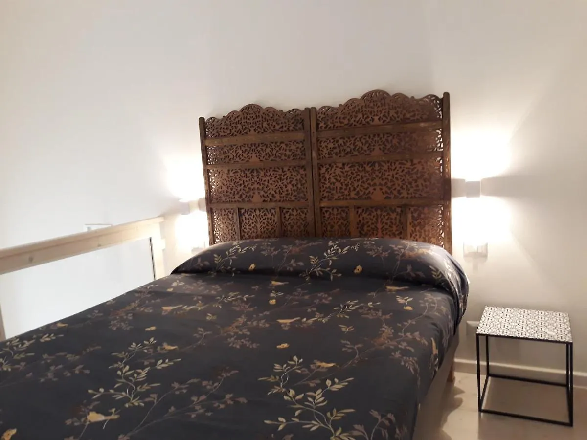 Piano Nobile Bed and Breakfast Neapel 2*,