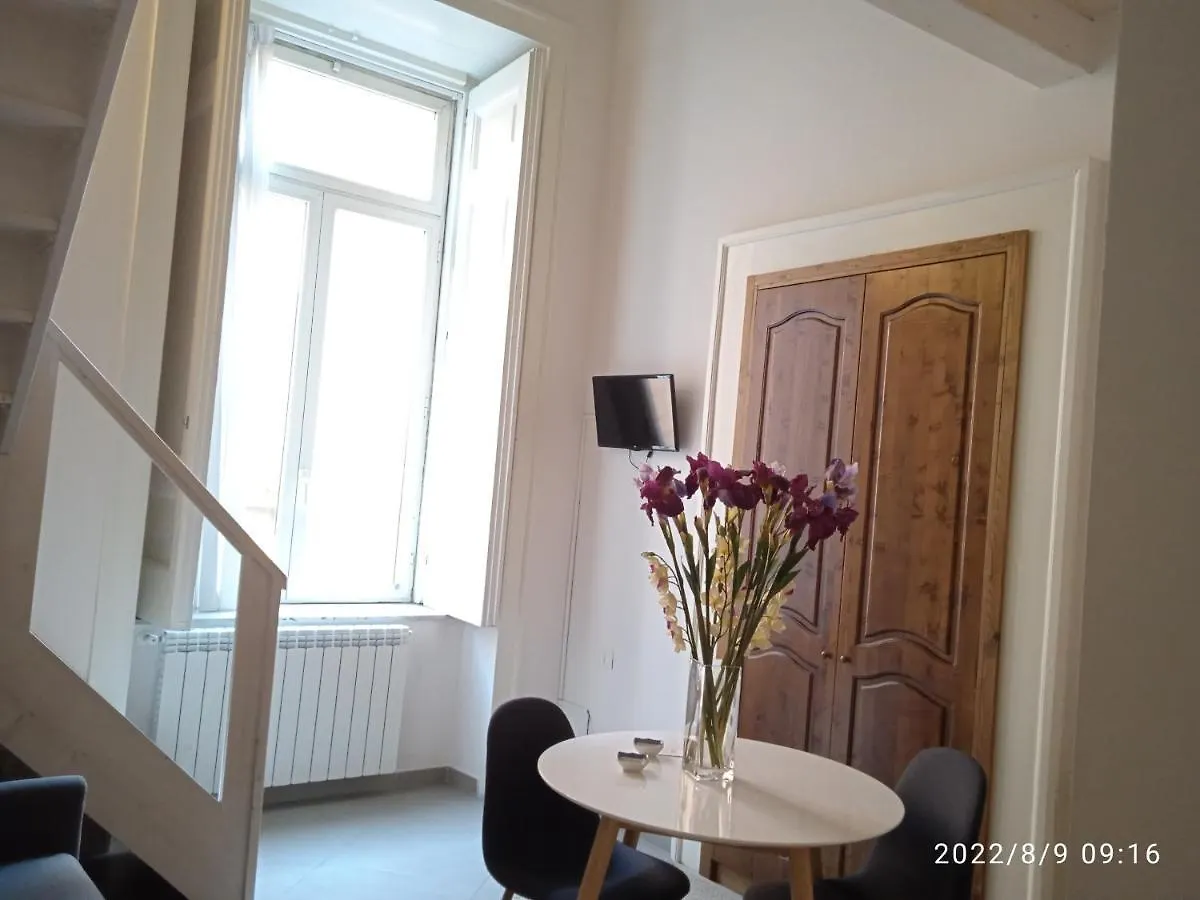 Bed & Breakfast Piano Nobile Bed and Breakfast Neapel